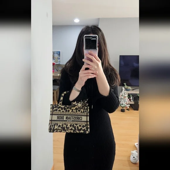 Christian Dior Mini Oblique Leopard Book Tote W/ Twilly And Pin - Picture 4 of 11